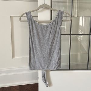 Lululemon tied up crop tank size 6